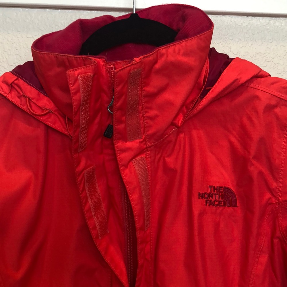 The North Face HyVent Rainjacket - Picture 3 of 7